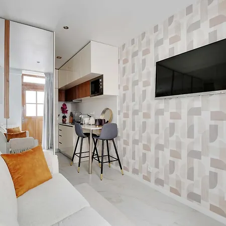Charming - 2p - Near Trocadero *