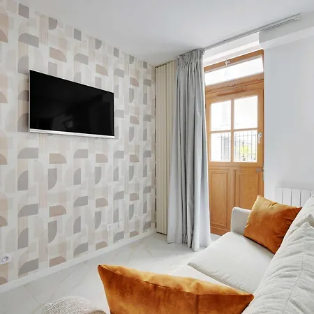 Charming - 2p - Near Trocadero
